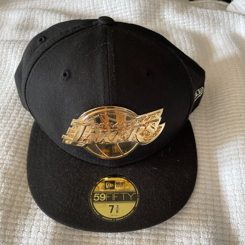 Los Angeles Lakers Black Gold Metal Badge New Era 59Fifty Fitted